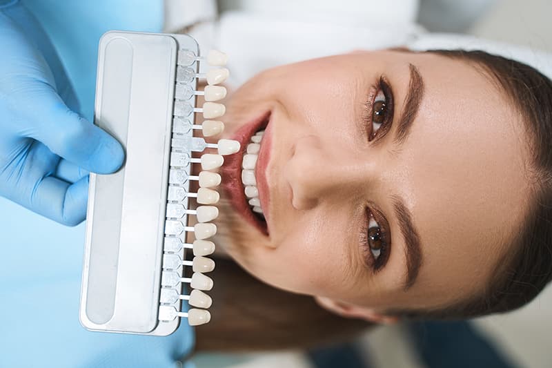 Choosing Between Zirconia and Porcelain Veneers: Which is Right for You?